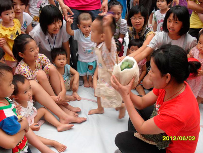 2012年6月3日大成花园小区活动——早教亲子活动